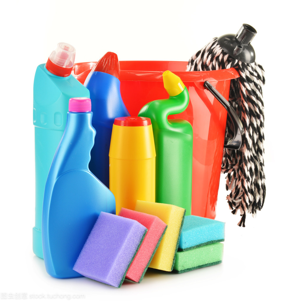 洗滌劑瓶上的白色隔離 安全與效用的巧妙平衡